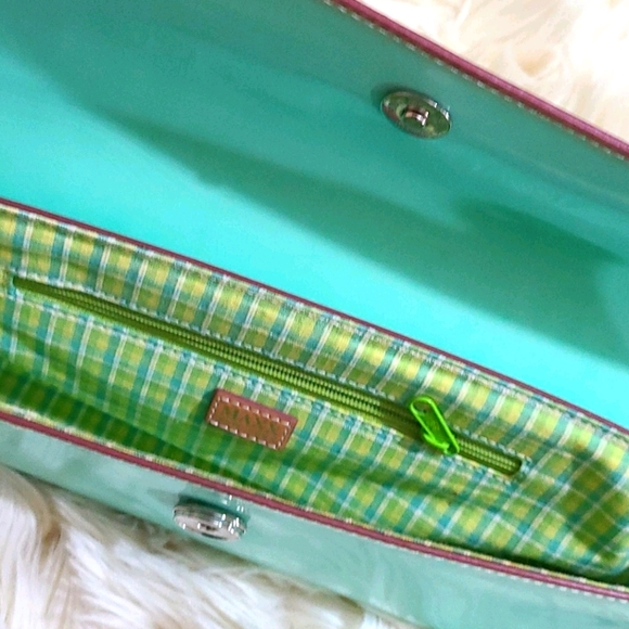 Maxx New York Shoulder Bag - Picture 4 of 8